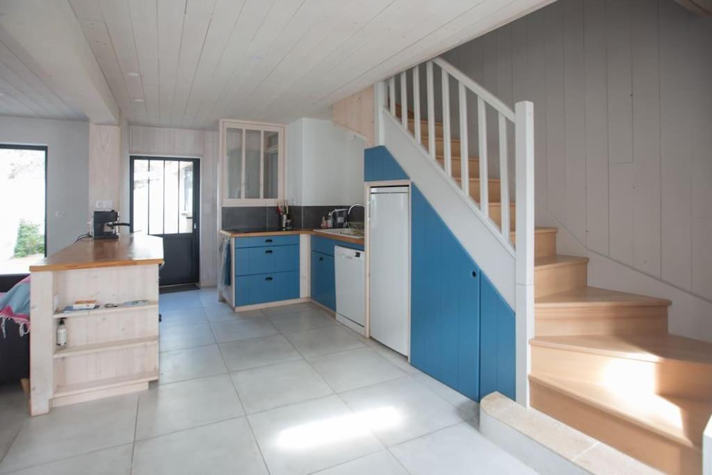 Maison de bourg proche commerces et plages La Couarde-sur-Mer Extérieur photo