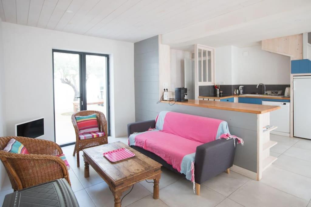 Maison de bourg proche commerces et plages La Couarde-sur-Mer Extérieur photo