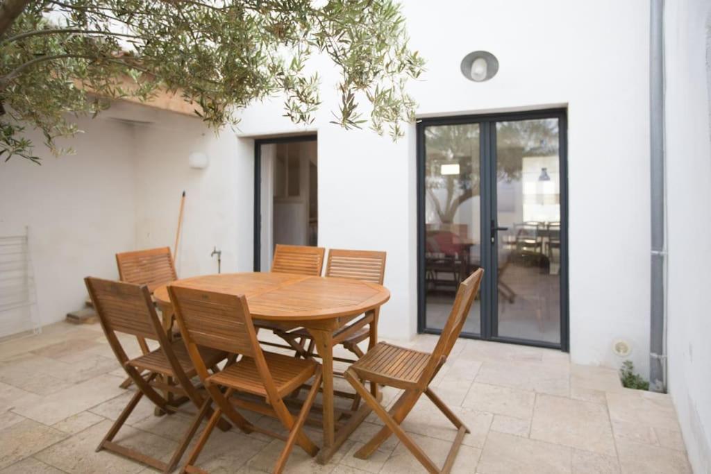 Maison de bourg proche commerces et plages La Couarde-sur-Mer Extérieur photo