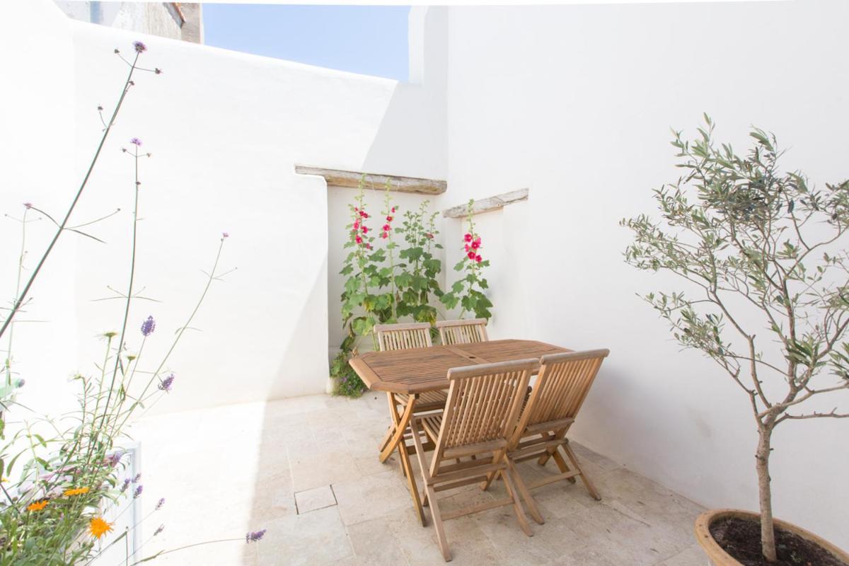 Maison de bourg proche commerces et plages La Couarde-sur-Mer Extérieur photo